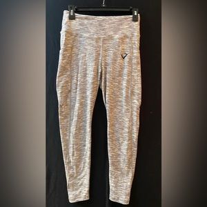 VIOLATE THE DRESSCODE:
Booty scrunch capri or 7/8 leggings. Discontinued item.